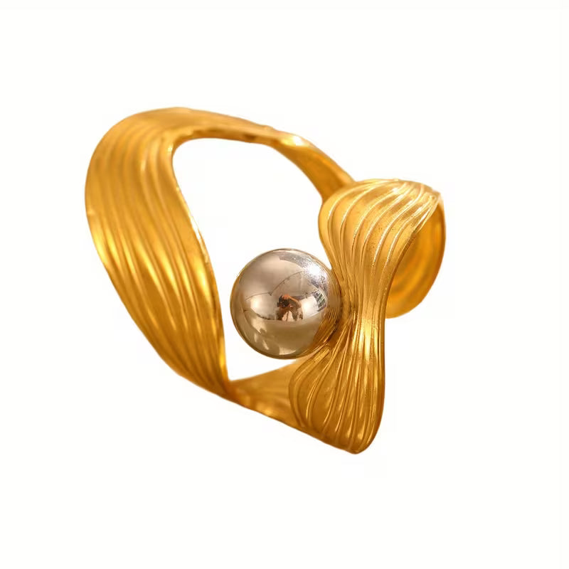 Avant-garde Rings