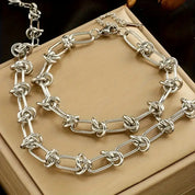 Knot Chain