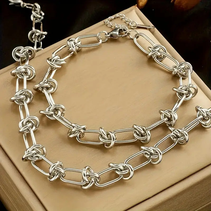 Knot Chain