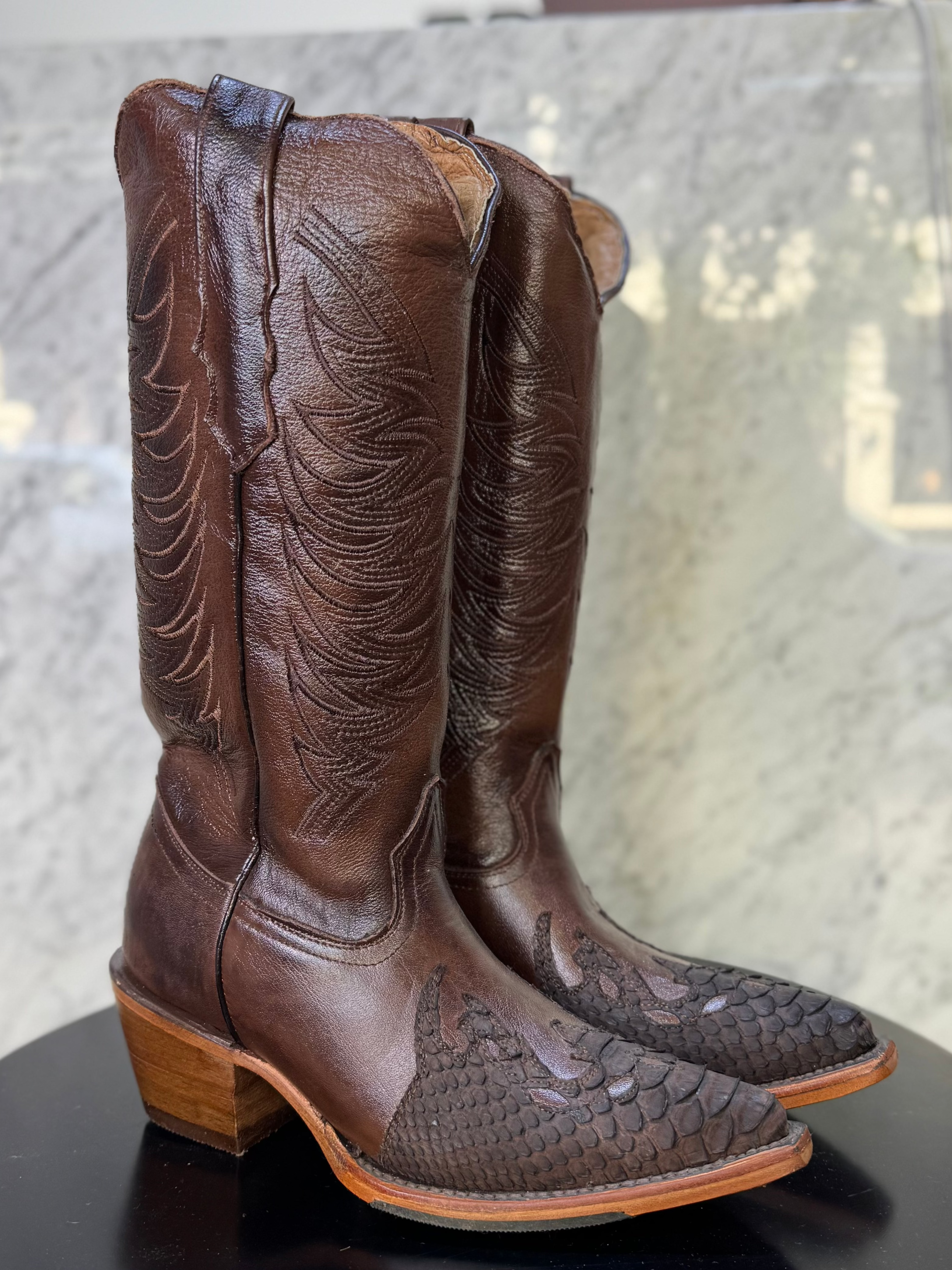 Cowgirl Dark Kendall Pointed Toe