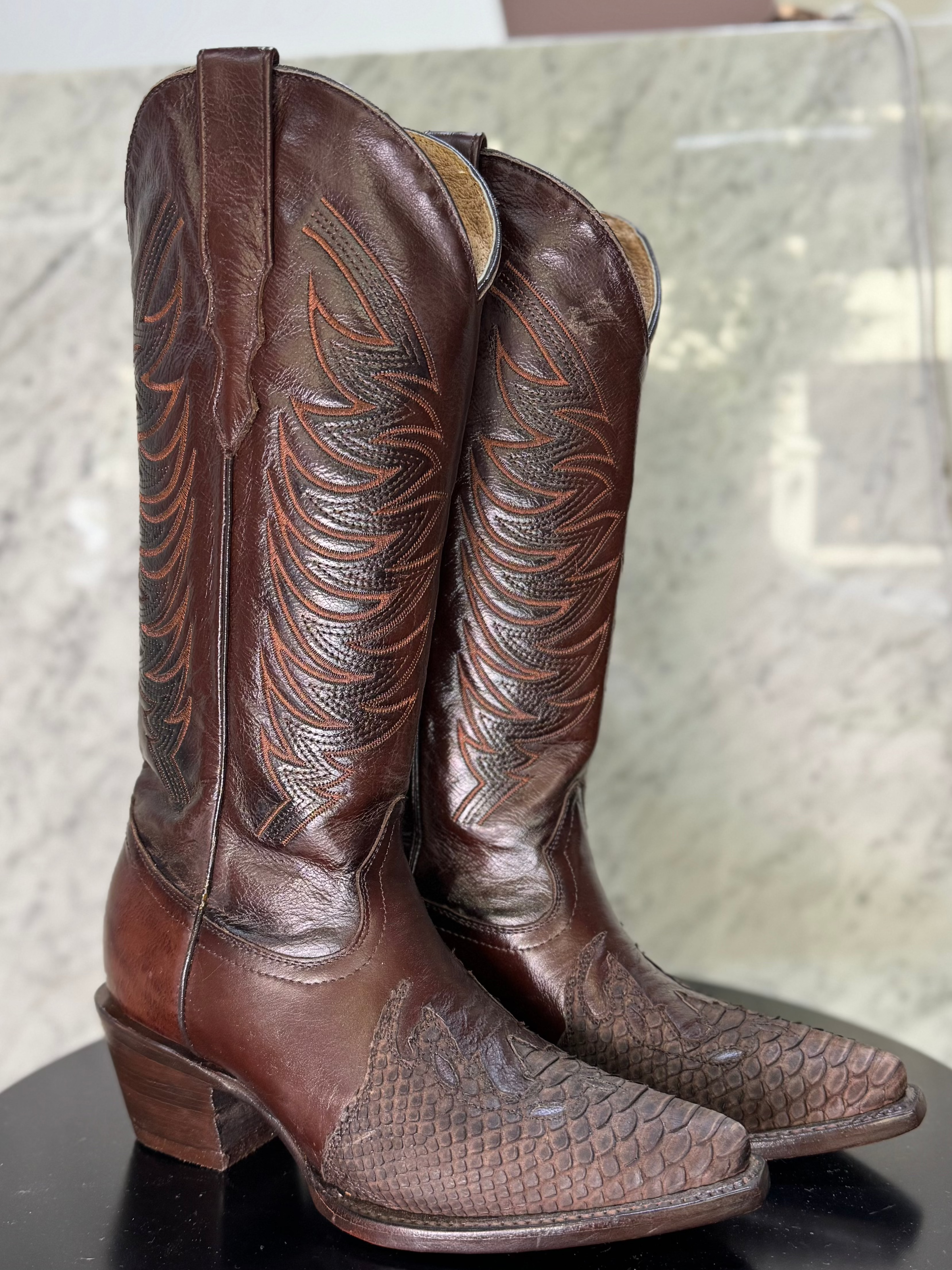 Cowgirl Dark Kendall Pointed Toe