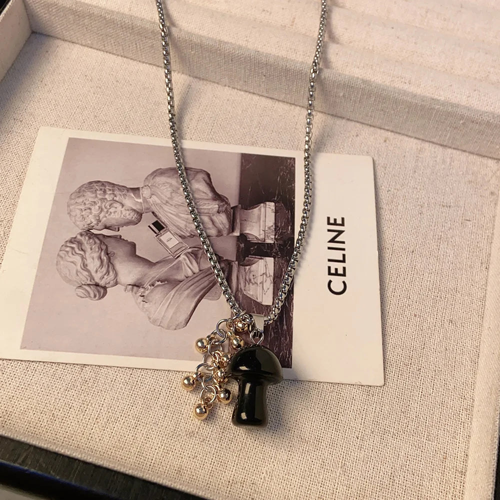 Seta Necklace